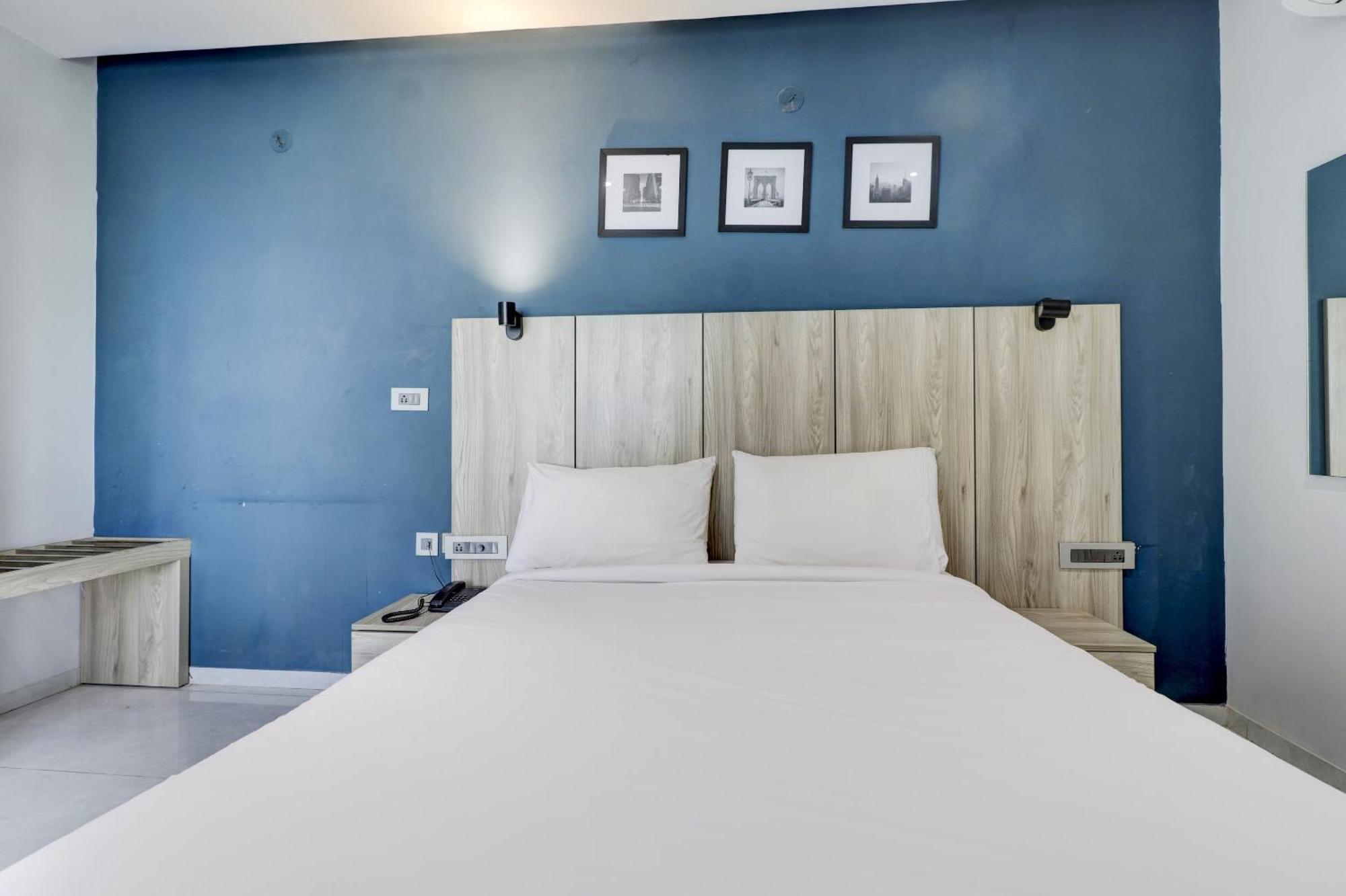Super Sleek Townhouse Galexia Hotel And Resorts Bangalore Exterior photo