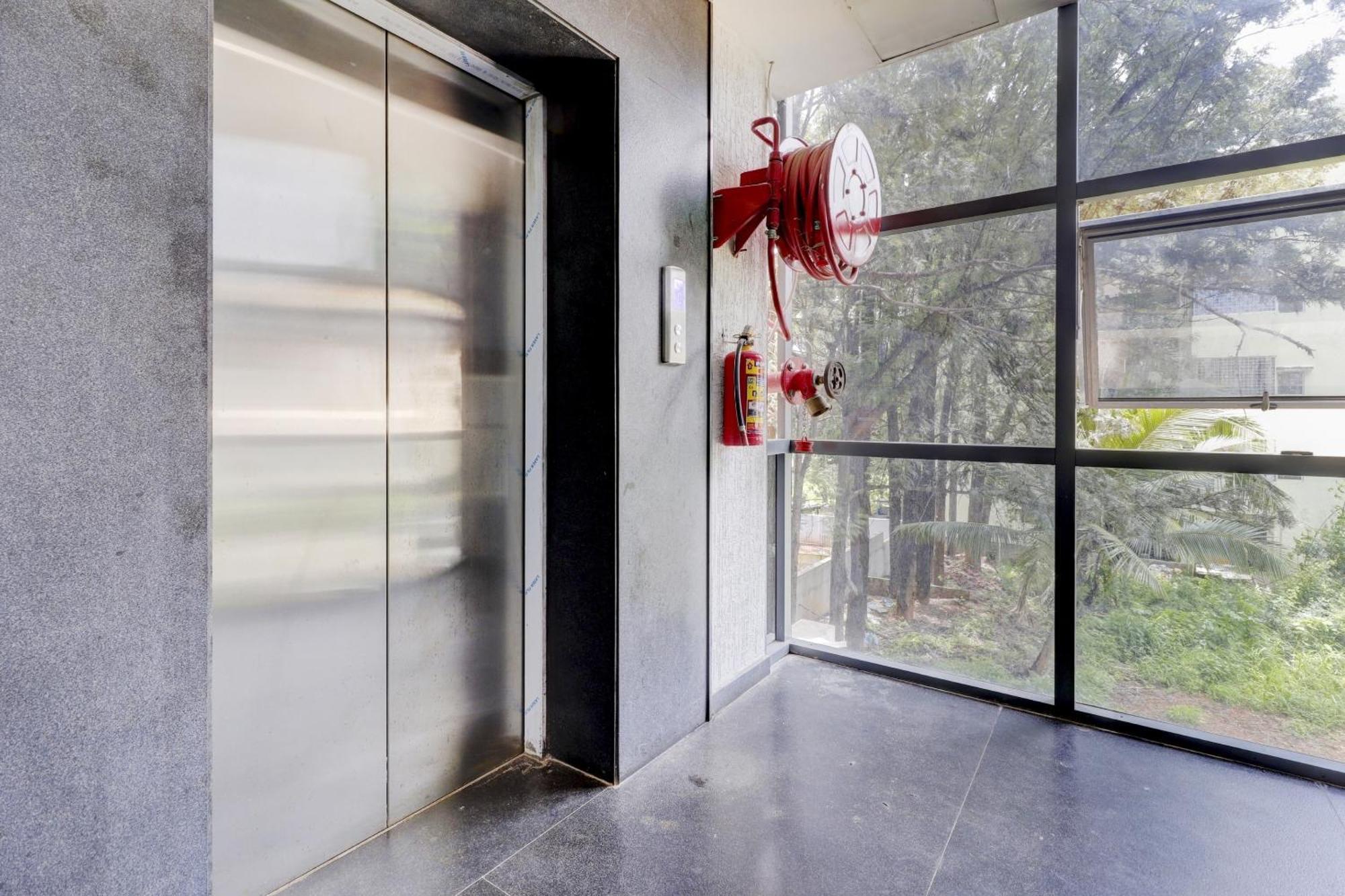 Super Sleek Townhouse Galexia Hotel And Resorts Bangalore Exterior photo