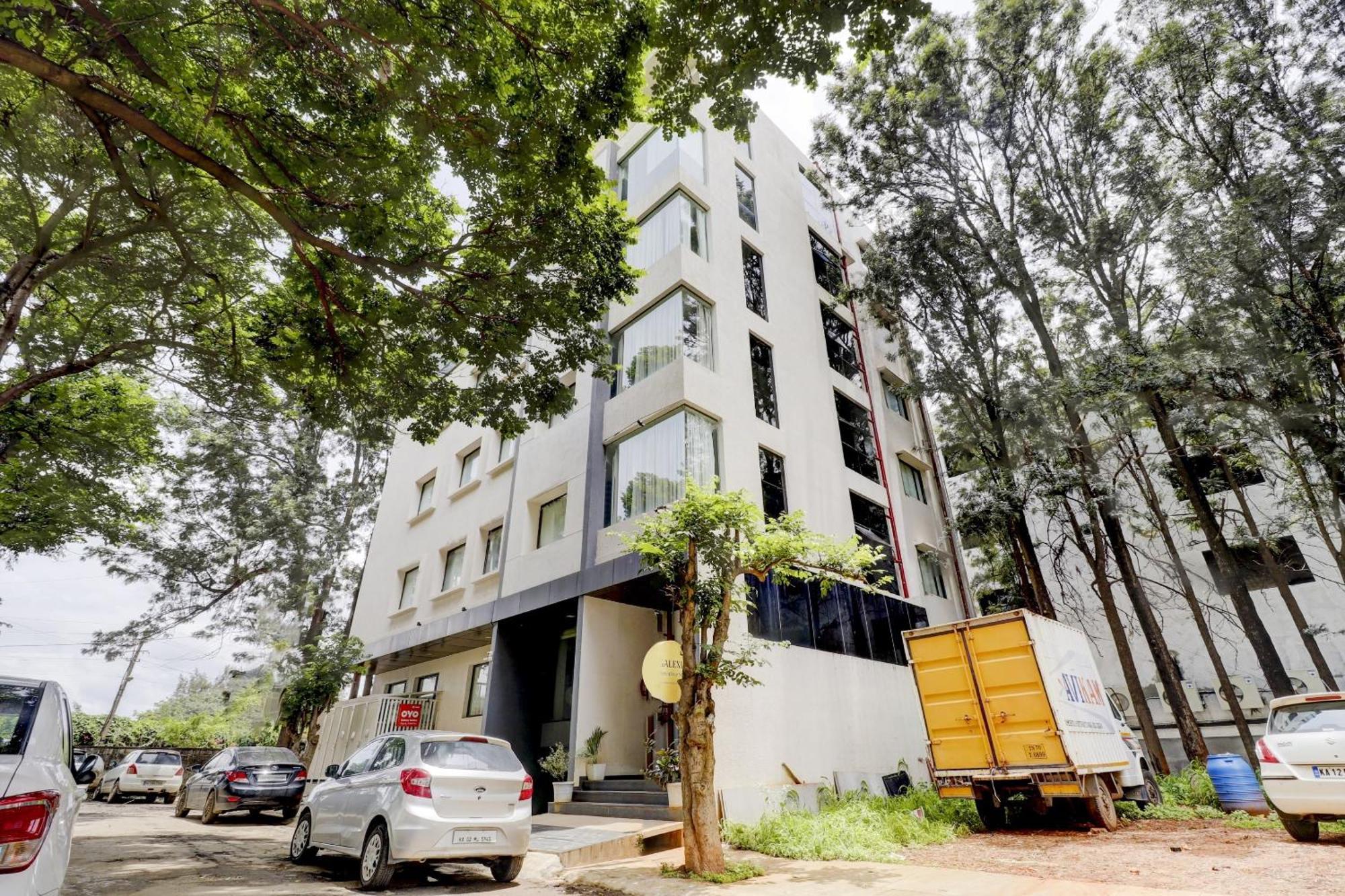 Super Sleek Townhouse Galexia Hotel And Resorts Bangalore Exterior photo