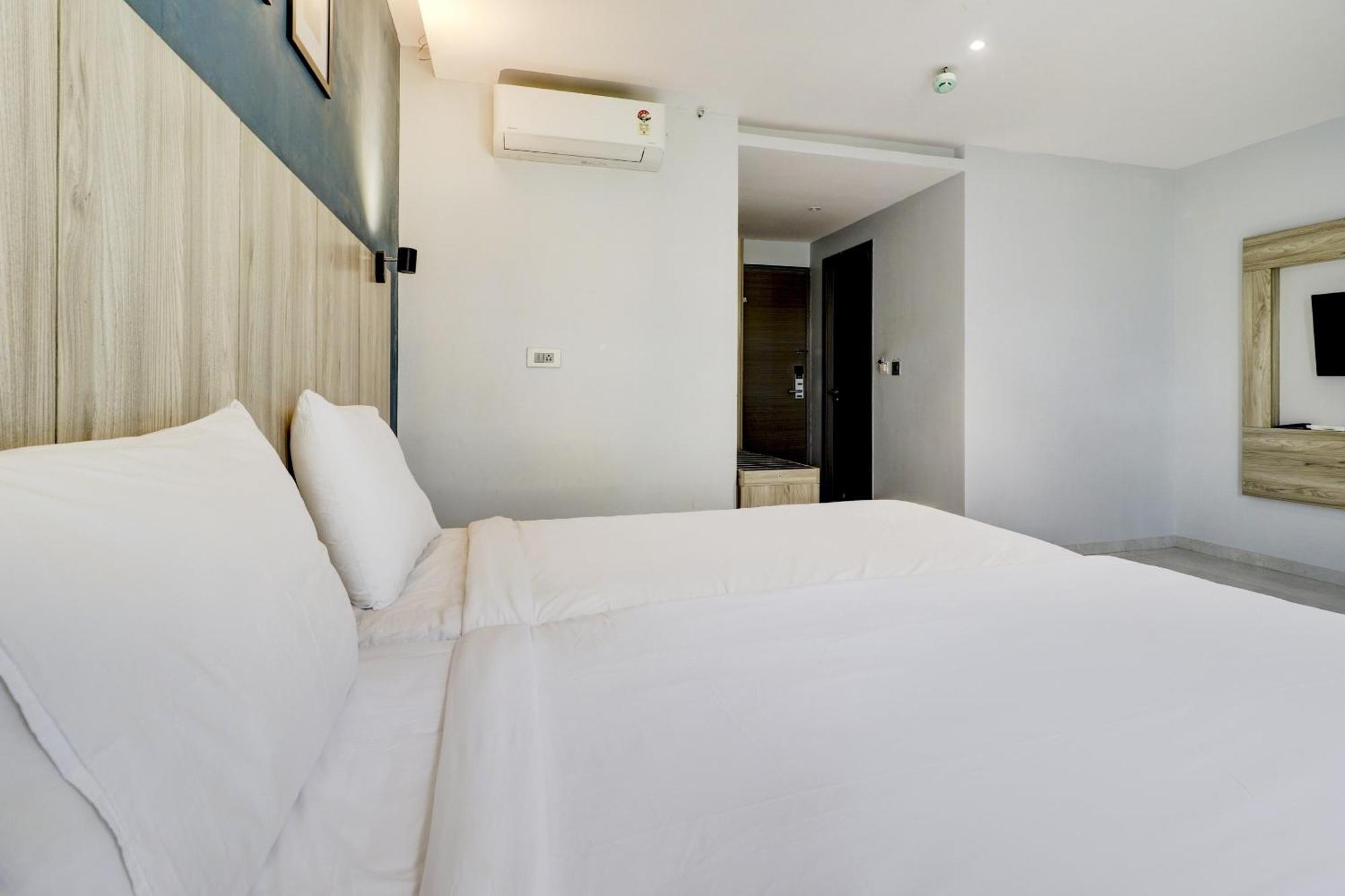 Super Sleek Townhouse Galexia Hotel And Resorts Bangalore Exterior photo